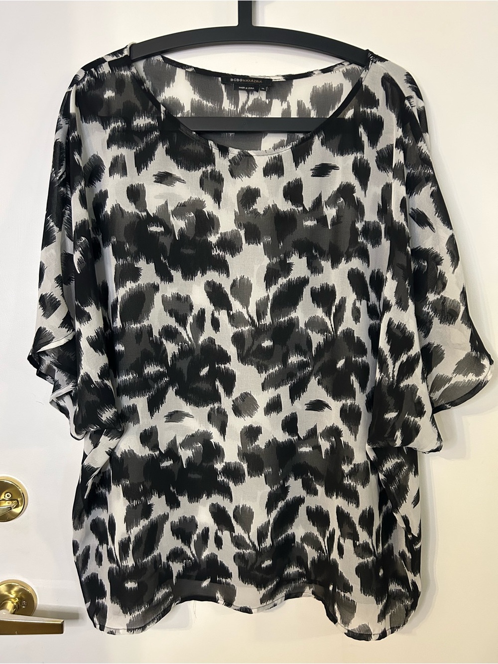 BCBGMaxAzria Women’s Black and White Sheer Abstract Brushstroke Print Top XL